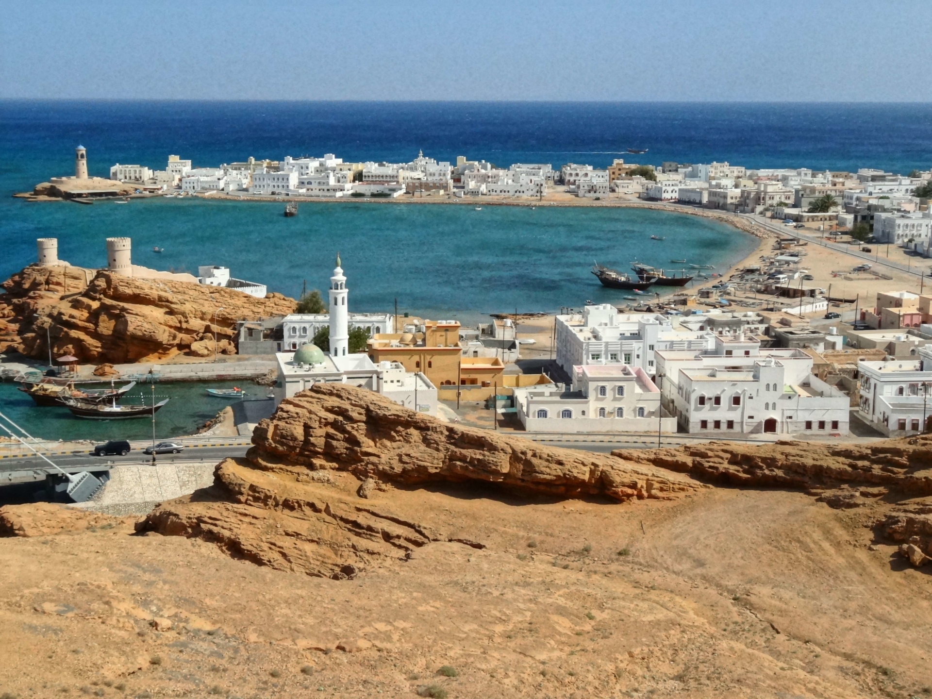 Muscat → Sur